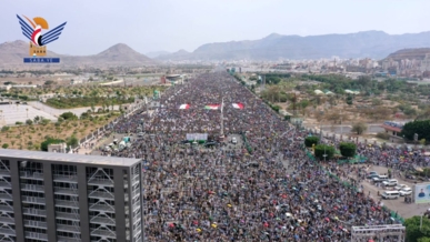 طوفان بشري بالعاصمة صنعاء في مليونية "مع غزة جهاد وثبات لمواجهة أبشع إبادة وأخبث مؤامرات"