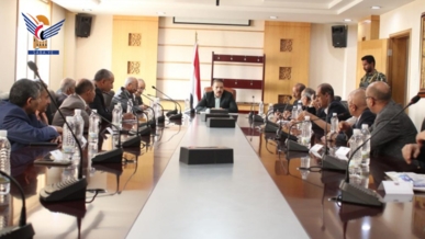 اجتماع لقيادة وزارة الخارجية يجددّ التأكيد على الوقوف الكامل مع الجبهة العسكرية في مواجهة العدوان