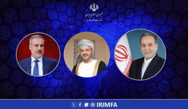 عراقجي يبحث مع وزيري خارجية عُمان وتركيا تطورات المنطقة ومستجدات مضيق هرمز