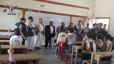 وكلاء وزارتي التربية والشباب يتفقدون الدورات الصيفية بمديرية الثورة بأمانة العاصمة