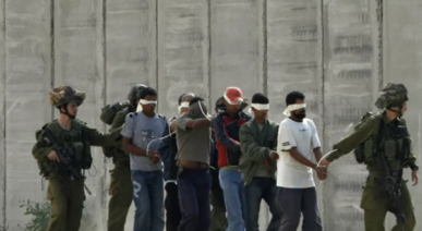 "هيومن رايتس": تعامل العدو الصهيوني مع الأسرى الفلسطينيين يرقى لجريمة حرب
