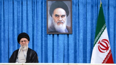 حزب الله: التهديد بقتل الإمام السيد الخامنئي حماقة وتهور وعواقبه وخيمة