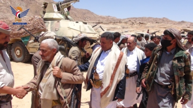 قيادات من وزارات الاقتصاد والكهرباء والخارجية يتفقدون أحوال المرابطين في جبهة المرازيق بالجوف