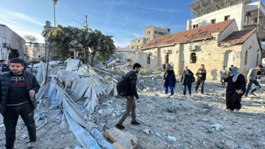 مدير المعمداني بغزة : لا نستطيع استقبال المرضى والمئات يبحثون عن مشافي