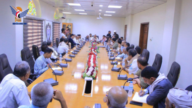 لقاء بالحديدة يناقش معالجة تحديات قطاع الأسمنت وتعزيز الشراكة مع القطاع الخاص