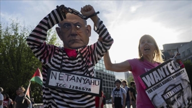 احتجاجات أمام البيت الأبيض على زيارة المجرم نتنياهو إلى واشنطن