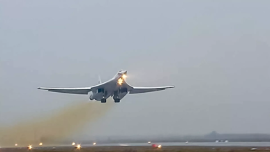 "تو-160" الروسية تطلق صواريخ كروز خلال مناورات "الغرب-2025"