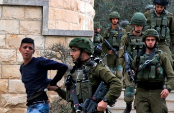 قوات العدو تغلق مداخل بلدة حزما وتقتحم بلدة نحالين وتعتقل فلسطينيين في الخليل وجنين قوات العدو تغلق مداخل بلدة حزما وتقتحم بلدة نحالين وتعتقل فلسطينيين في الخليل وجنين