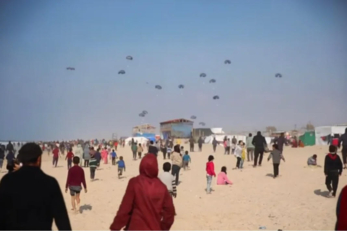  تقرير فلسطيني: الانزالات الجوية في غزة تتحول إلى خطر قاتل بدلًا من الإغاثة