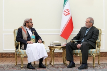 رئيس الوفد الوطني يلتقي الرئيس الإيراني في طهران