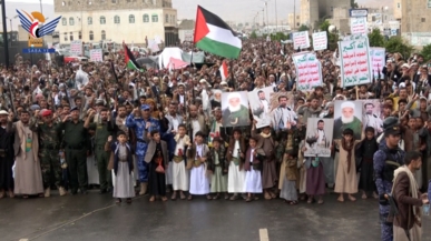 مسيرات حاشدة في مديريات عمران بعنوان "معركتنا مستمرة حتى تنتصر غزة"