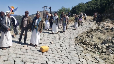 الإطلاع على سير تنفيذ مشروع رصف بمبادرة مجتمعية في الشغادرة بحجة