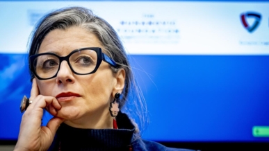 إيران تعليقاً على العقوبات الأمريكية بحق "ألبانيز": نفاق سافر والحقيقة لا يمكن قمعها