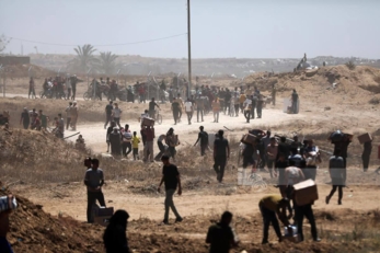 الأونروا: جياع بغزة أجبروا على الزحف وسط إطلاق نار "إسرائيلي" كثيف