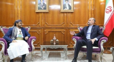 محمد عبدالسلام يبحث مع وزير الخارجية الإيراني آخر المستجدات الإقليمية والدولية