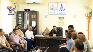 وكيل وزارة الصحة يتفقد سير العمل في مكتب الصحة بالحديدة  وكيل وزارة الصحة يتفقد سير العمل في مكتب الصحة بالحديدة