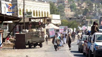 إب .. مسير لخريجي دورات التعبئة بمنطقتي الظهرة والصلب في المخادر