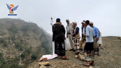 حجة.. نزول ميداني لإجراء الدراسات الحقلية على مواقع الانزلاقات في قفل شمر