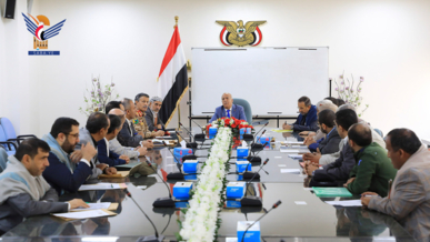 مجلس الوزراء يشيد بالتطور الذي تشهده القوات المسلحة وصمود شعبنا في مواجهة العدوان الأمريكي