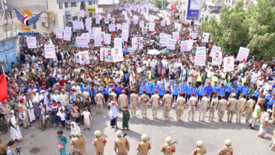 مسيرات كبرى في 213 ساحة بالحديدة تأكيداً على الثبات مع غزة والتصعيد لمواجهة جرائم الإبادة