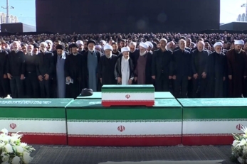إقامة صلاة الجنازة على الجثمان الطاهر للقائد الشهيد الإمام الخامنئي