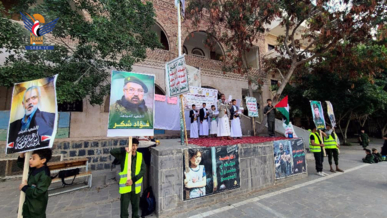 طلاب مدارس أمانة العاصمة ينظمون وقفات بيوم الغضب العالمي لنصرة غزة 