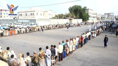 الحديدة .. وقفة لأبناء مديرية الميناء نصرة لغزة وتأكيدًا على الجهوزية للتصدي للأعداء