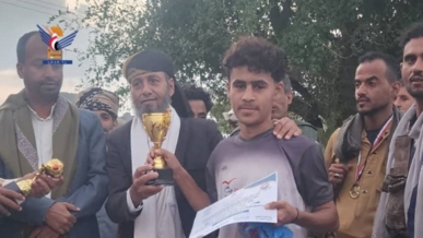 تعز.. فريق القلعة يتوج بلقب دوري نجوم الحوبان للناشئين تعز.. فريق القلعة يتوج بلقب دوري نجوم الحوبان للناشئين
