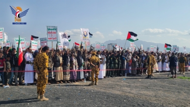 تعز.. خمس مسيرات حاشدة تأكيدا على الاستمرار في مساندة الشعب الفلسطيني