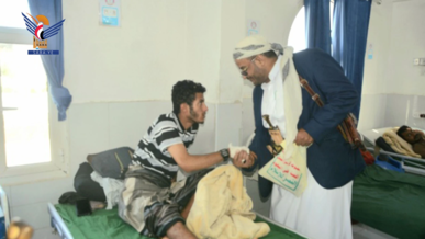 تعز .. المساوى يطّلع على أحوال الجرحى ويزور روضة الشهداء ويستقبل قافلتين عيديتين