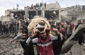 استشهاد 19 فلسطينيا في قصف للعدو استهدف منازل في رفح