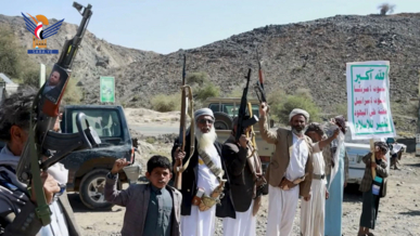 وقفة لأبناء كدم والعشاش في كتاف بصعدة إعلاناً للبراءة من الأعداء