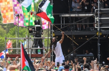 واشنطن تلغي تأشيرات دخول فرقة فنية بريطانية لتأييدها لفلسطين