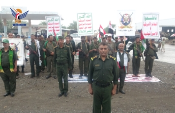 الحديدة.. مسير لخريجي المرحلة الخامسة من الدورات العسكرية في مديريتي الضحي والمغلاف