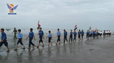  مسير لطلاب الدورات الصيفية بمدينة الخوبة في الحديدة