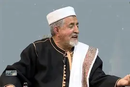 العلامة مفتاح يعزي في وفاة شيخ المنشدين اليمنيين قاسم زبيدة