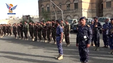 محافظ البيضاء يطلع على جهوزية منتسبي الأجهزة الأمنية