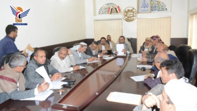 إدارية محلي محافظة صنعاء تناقش آلية تطوير الأداء وتنفيذ المشاريع التنموية
