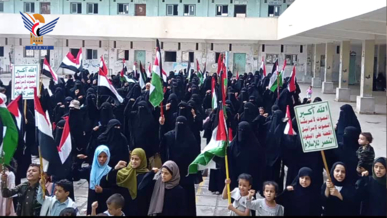 وقفة نسائية بمدينة الحديدة تؤكد نصرة غزة وتندد بجرائم التجويع