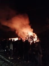 استشهاد عائلة فلسطينية في قصف جديد للعدو الصهيوني على خان يونس جنوبي قطاع غزة