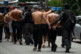 مقتل 64 شخصا في عملية لمكافحة المخدرات في ريو دي جانيرو بالبرازيل مقتل 64 شخصا في عملية لمكافحة المخدرات في ريو دي جانيرو بالبرازيل