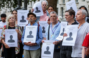 صحفيون بريطانيون يطالبون ستارمر بحماية زملائهم في غزة