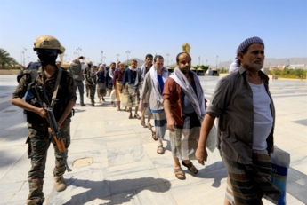 ضرب 5 سفن تجارية وعسكرية: صنعاء تزخّم المرحلة الرابعة