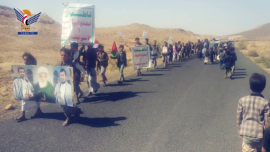 مسير لطلاب المدارس الصيفية في مديرية خولان بصنعاء تضامنا مع أبناء غزة