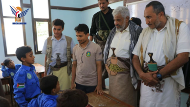 قحيم وعطيفي يتفقدان الأنشطة الصيفية في مديرية الميناء بالحديدة