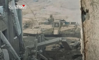 "القسام" تستهدف جرافتين عسكريتين صهيونيتين و"جيب" لمستعربين في مدينة غزة