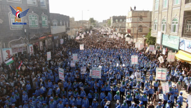 مسيرات جماهيرية في ذمار بعنوان "مع غزة .. تطوير القدرات وتصعيد العمليات"