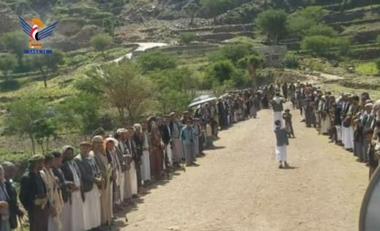 وقفات في مديريات ذمار تأكيدا لاستمرار الموقف اليمني المساند لغزة