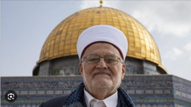 الشيخ عكرمة يحذّر من خطر يهدد المسجد الأقصى نتيجة الحفريات الإسرائيلية الشيخ عكرمة يحذّر من خطر يهدد المسجد الأقصى نتيجة الحفريات الإسرائيلية