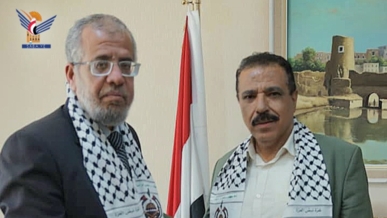 وزير الخارجية يلتقي ممثل حركة المقاومة الإسلامية "حماس" بصنعاء